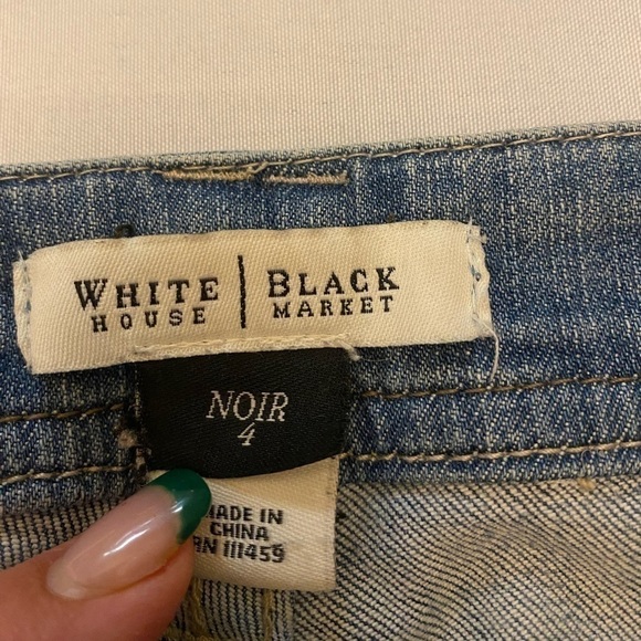 White House Black Market Women’s Noir Crop Leg Jeans, Size 4. - Picture 4 of 7